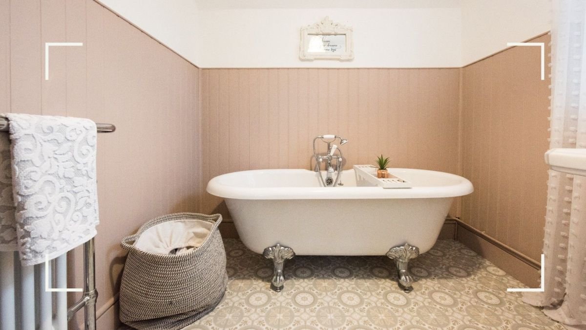 How to clean a bathtub: A step-by-step guide for a sparkling tub