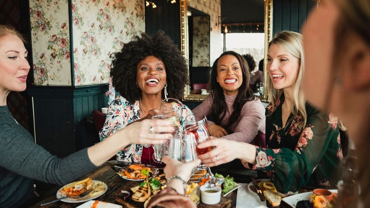 This is the biggest table etiquette mistake you might be making