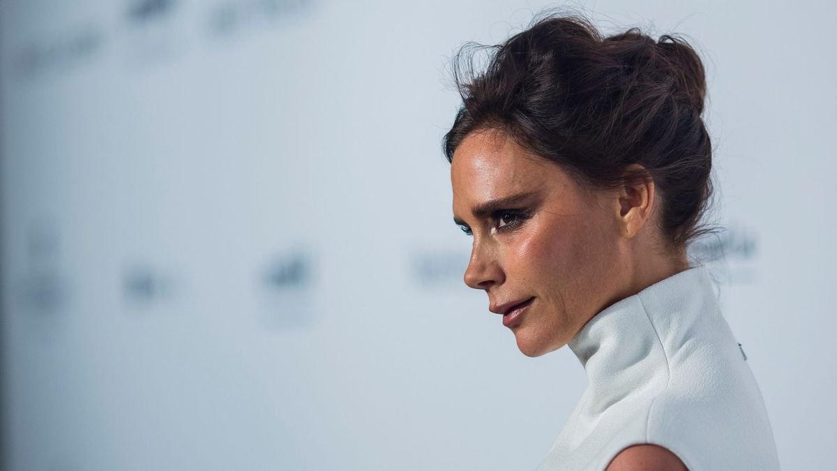 Victoria Beckham’s sofa is trending and we’re obsessed