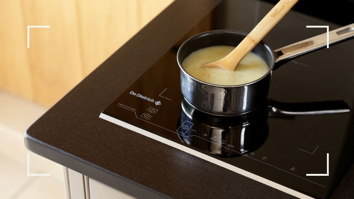 How to clean an induction hob professionally in 5 easy steps